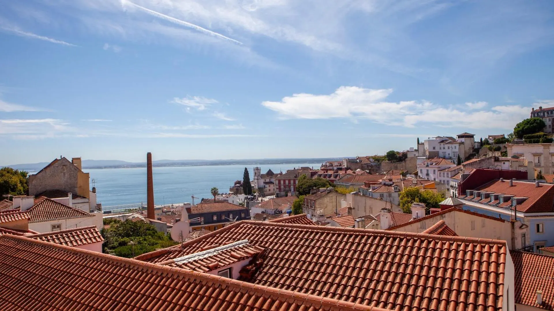 Alfama Amazing Scenic River And City View Charming Apartment With 2 Bedrooms And Ac 19Th Century Building Lisboa
